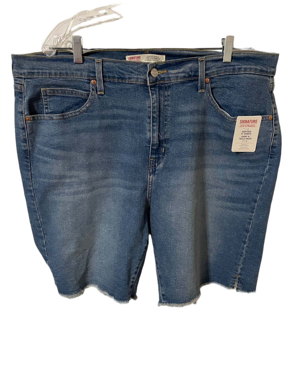 Nwt’s Signature by Levi Strauss Blue Denim Bermuda Shorts with Raw Hem Size 20W